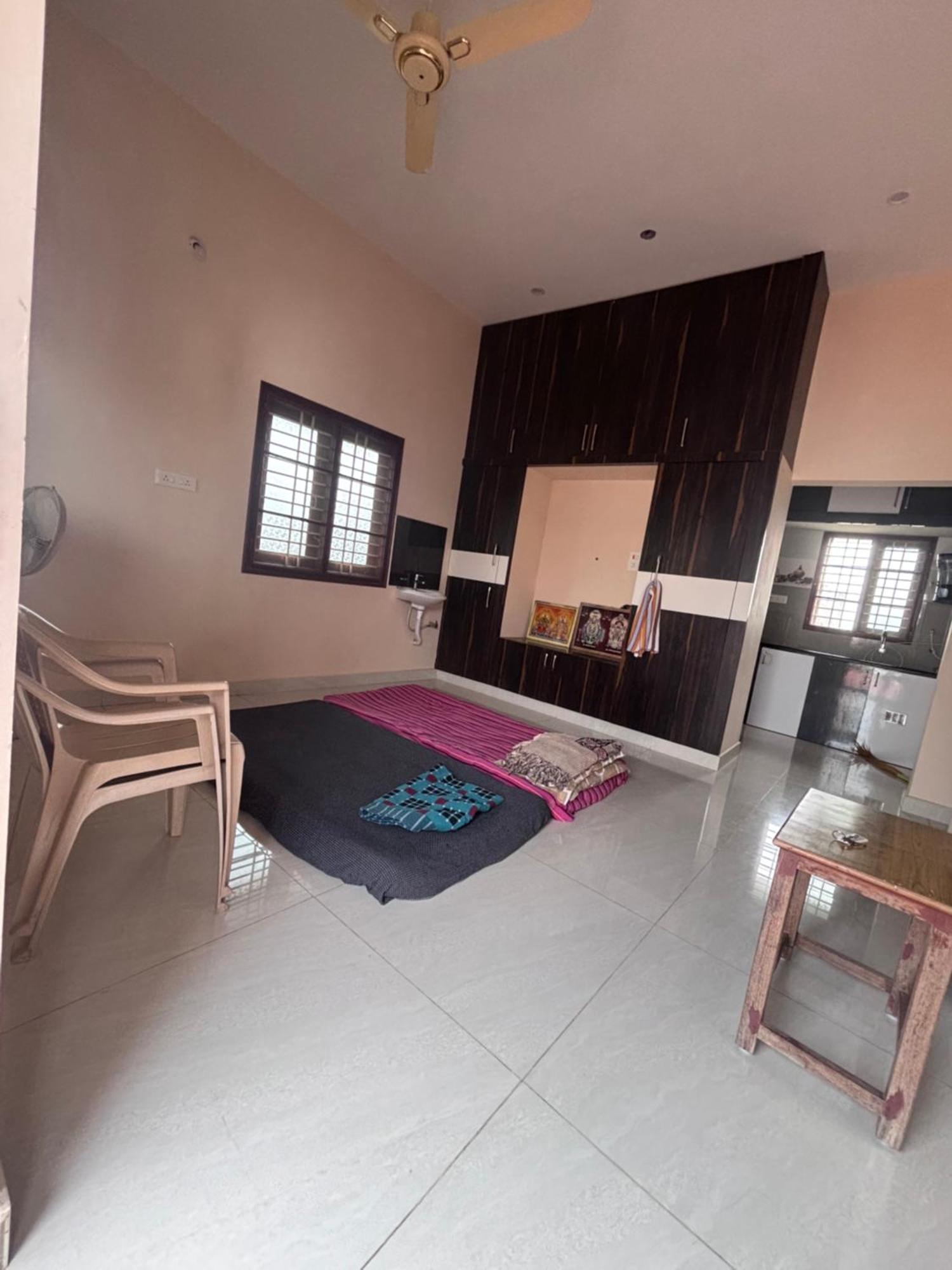 Jo'S Homestay Tiruvannāmalai Eksteriør billede